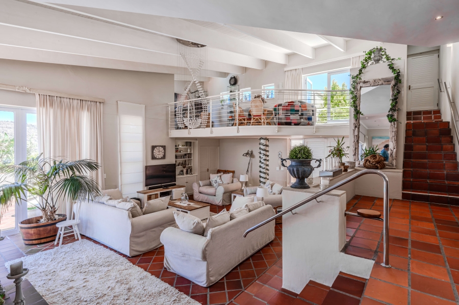 4 Bedroom Property for Sale in Glencairn Heights Western Cape